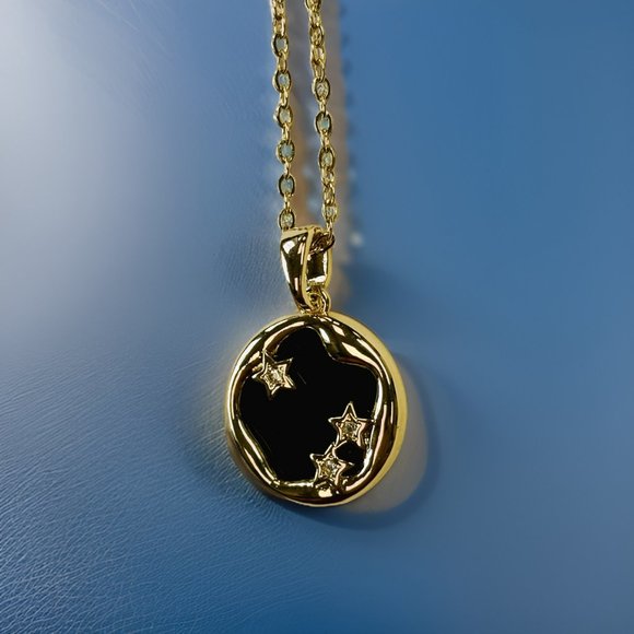 Gold Round Black Jade Three Stars Pendant Necklace - Picture 13 of 14
